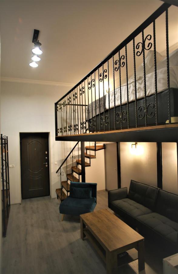 Love Home Tbilisi Bagian luar foto