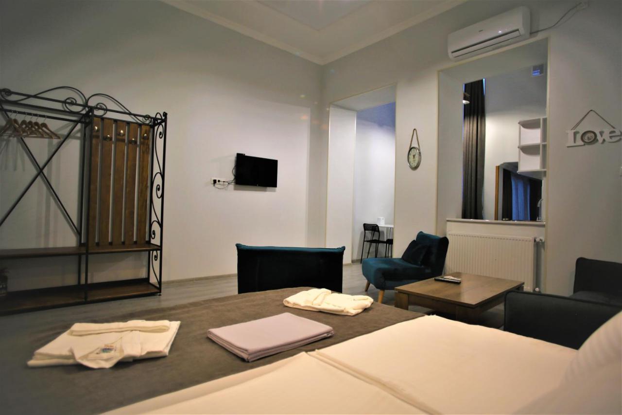 Love Home Tbilisi Bagian luar foto