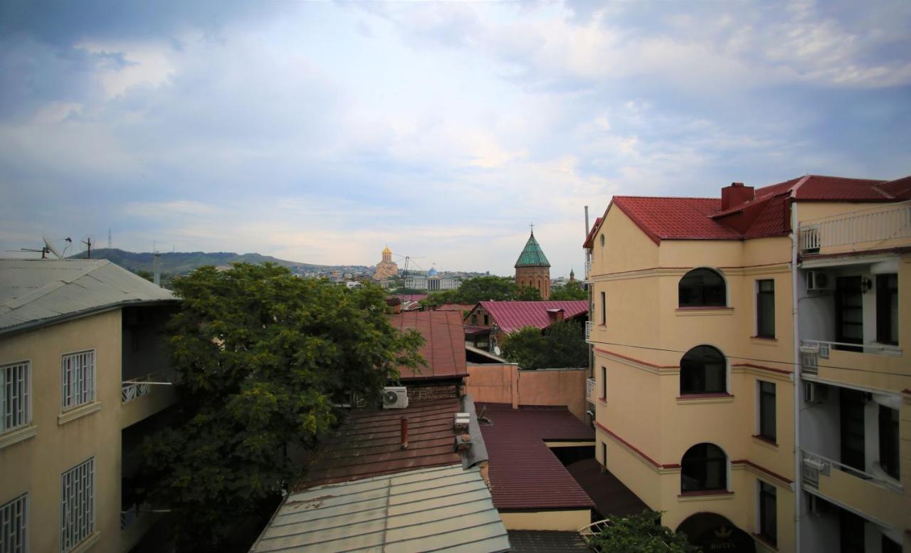 Love Home Tbilisi Bagian luar foto